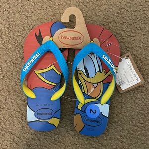 Kid’s Havaianas Disney Donald Duck flip flops